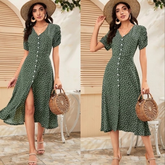 BellanBlue Dresses & Skirts - boho Green floral print button up v neck dress